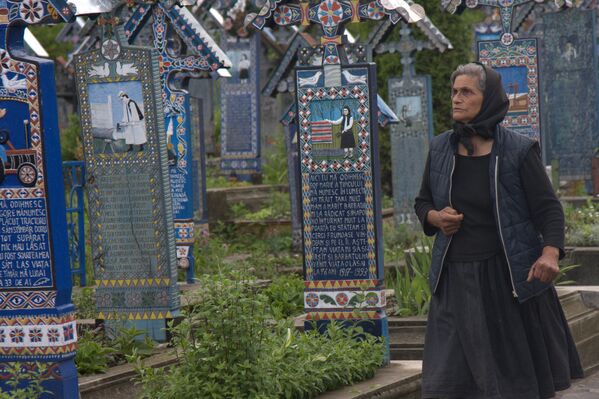 Веселое кладбище в селе Сэпынца, Румыния - Sputnik Казахстан