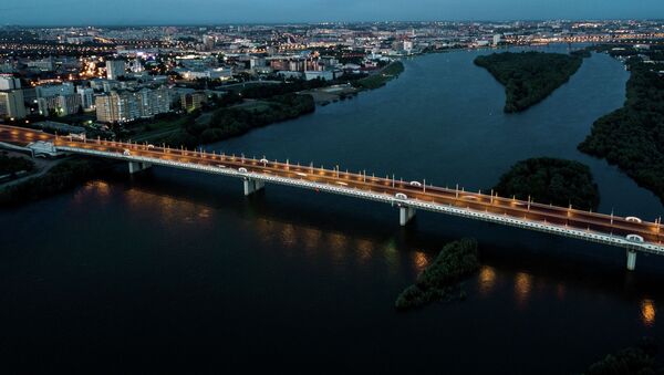 Мост 60-летия Победы, река Иртыш в Омске, архивное фото - Sputnik Казахстан