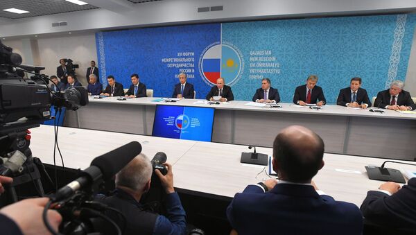 Президенты Касым-Жомарт Токаев и Владимир Путин приняли участие в форуме межрегионального сотрудничества России и Казахстана - Sputnik Казахстан