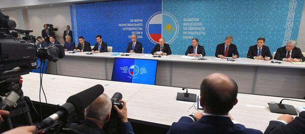 Президенты Касым-Жомарт Токаев и Владимир Путин приняли участие в форуме межрегионального сотрудничества России и Казахстана - Sputnik Казахстан