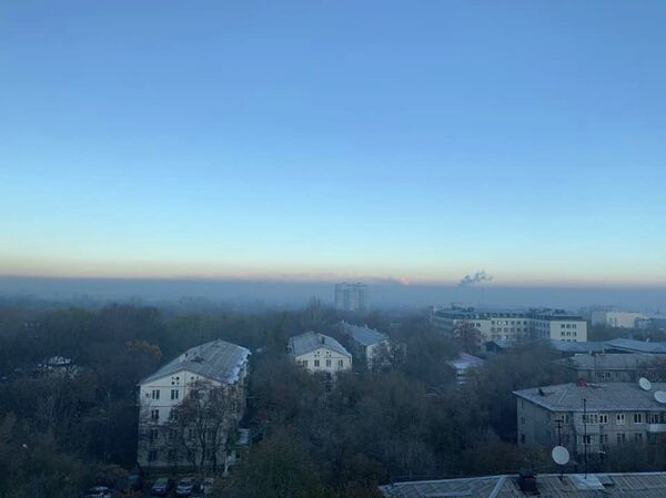 Смог в Алматы: горожане пугают друг друга мрачными фото - Sputnik Казахстан