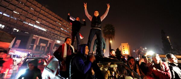 Жители Алеппо празднуют освобождение города от террористов - Sputnik Казахстан