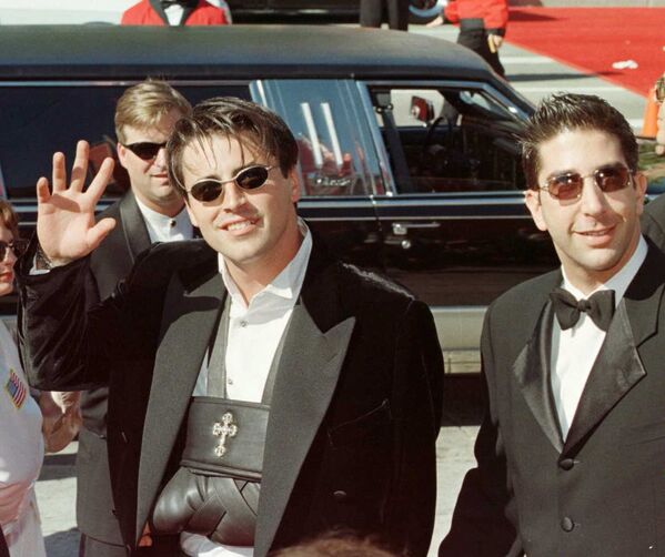 Американские актеры Мэтт Леблан и Дэвид Швиммер, 1996 год - Sputnik Казахстан