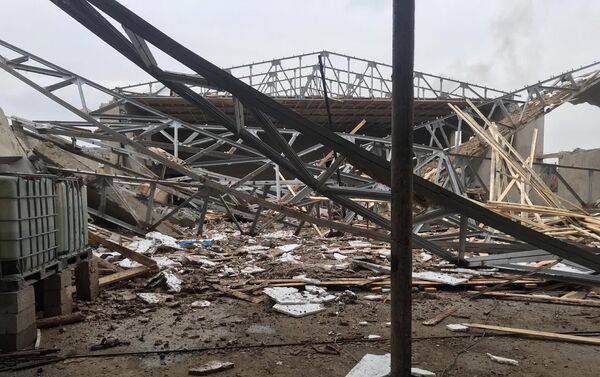 В жилом массиве Сайрам Каратауского района Шымкента произошло обрушение потолочного перекрытия и железобетонных стен новостроящегося здания  - Sputnik Казахстан