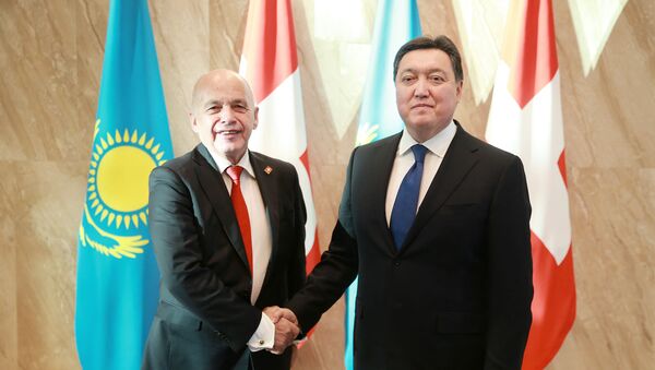 Премьер-министр Казахстана Мамин провел переговоры с Федеральным Президентом Швейцарии Маурером - Sputnik Казахстан