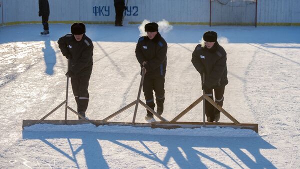 Хоккей в исправительной колонии Омска - Sputnik Казахстан