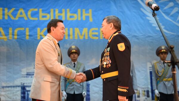 Погибших при терактах полицейские представлены посмертно к наградам - Sputnik Казахстан
