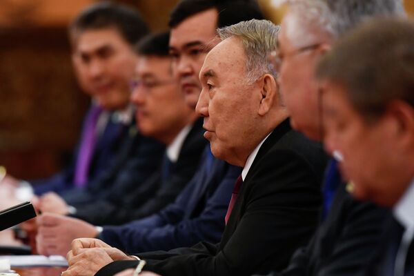 Бывший президент Казахстана Нурсултан Назарбаев выступает во время встречи с президентом Китая Си Цзиньпином (не на снимке) в Большом зале народных собраний в Пекине 28 апреля 2019 года - Sputnik Казахстан
