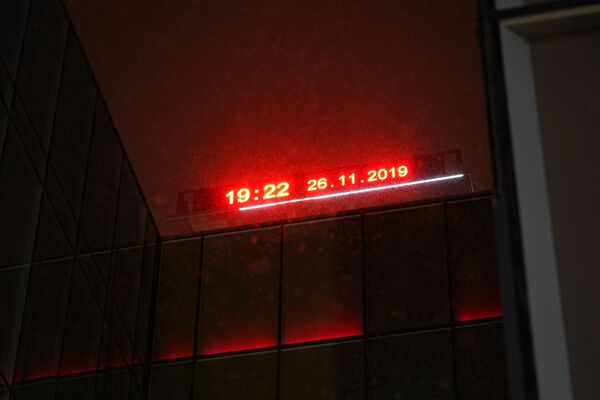 Огромные часы появились в небе над Нур-Султаном - фото Огромные часы появились в небе над Нур-Султаном - фото - Sputnik Казахстан