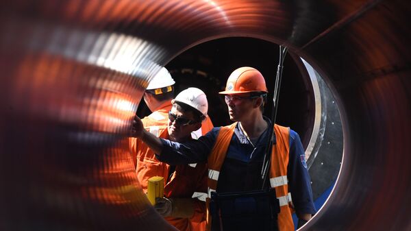 Рабочие на строительстве газопровода Северный поток-2, архивное фото - Sputnik Казахстан