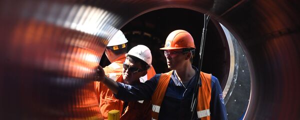 Рабочие на строительстве газопровода, архивное фото - Sputnik Қазақстан