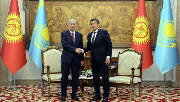 Президент Казахстана Касым-Жомарт Токаев и президент Кыргызстана Сооронбай Жээнбеков - Sputnik Казахстан