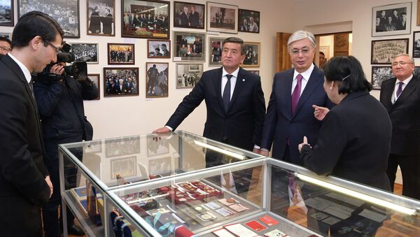 Касым-Жомарт Токаев посетил дом-музей Чингиза Айтматова - Sputnik Казахстан