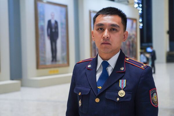 Рисковали жизнью и проявили характер: казахстанцам присудили награду Патриот года Рисковали жизнью и проявили характер: казахстанцам присудили награду Патриот года - Sputnik Казахстан