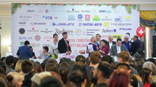 Эко-подарки и автомобиль: как прошла рождественская ярмарка в Нур-Султане Эко-подарки и автомобиль: как прошла рождественская ярмарка в Нур-Султане - Sputnik Казахстан