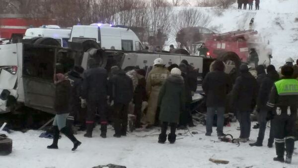 Пассажирский автобус, упавший с моста в Забайкальском крае - Sputnik Казахстан