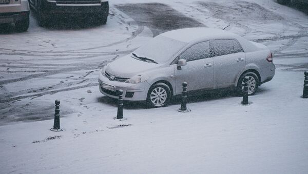Автомобиль в снегу - Sputnik Казахстан