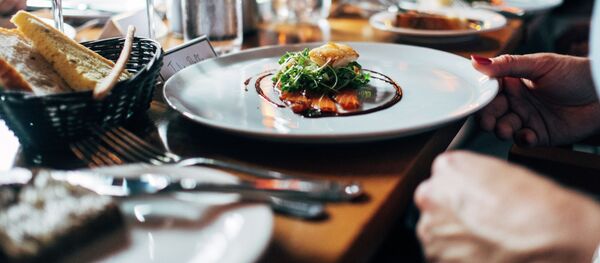 Рассказываем, к кому идти за самой вкусной кухней, приятной беседой и лучшими кулинарными советами - Sputnik Казахстан