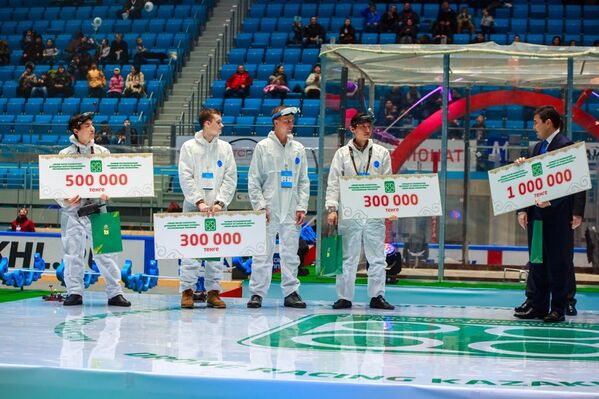Четыре финалиста чемпионата РК по гонкам на дронах - Sputnik Казахстан