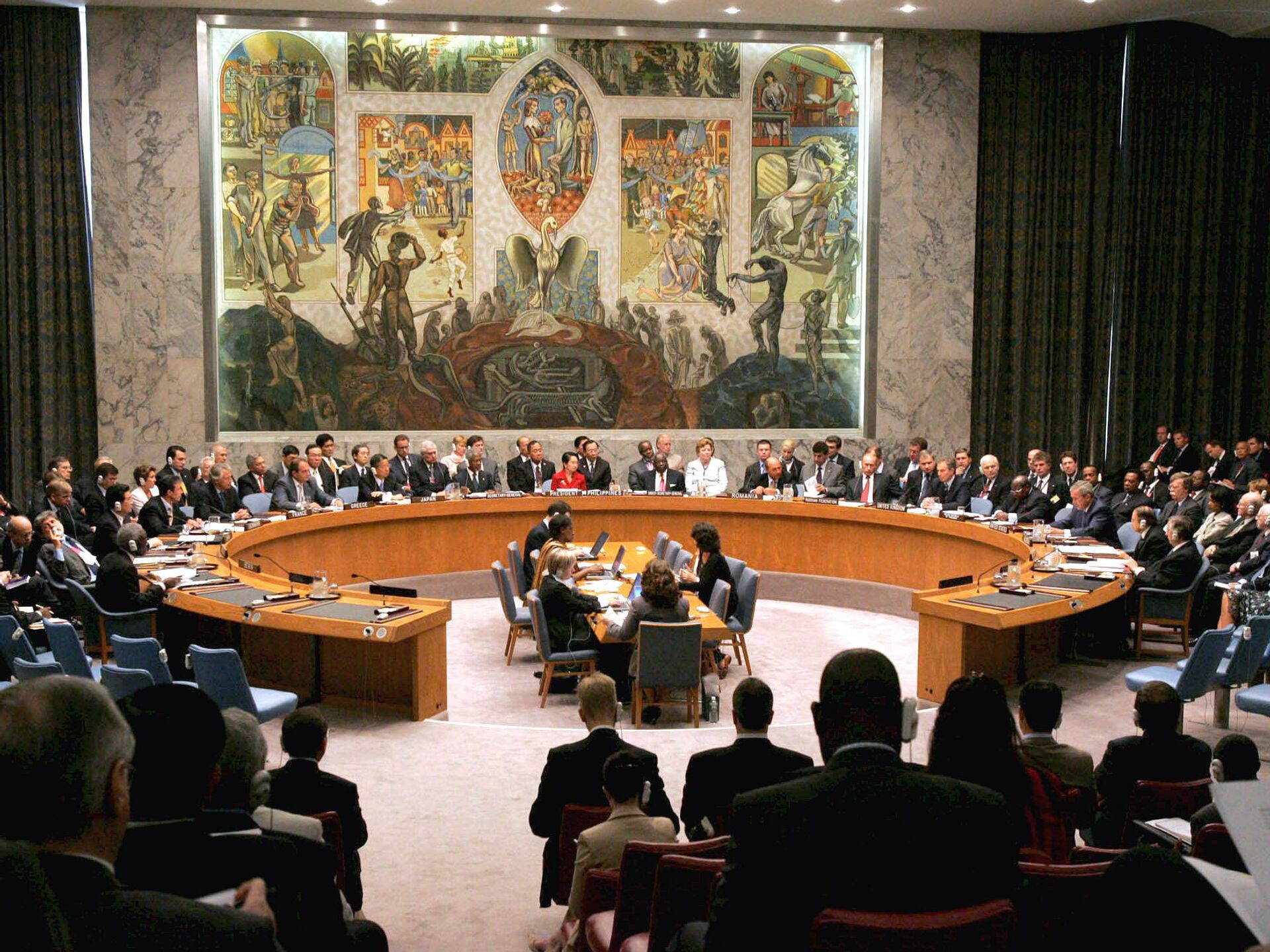 Оон решение вопроса. Совет безопасности ООН РФ. Организация Объединенных наций и совет безопасности ООН.. Зал заседаний ООН. Зал совета ООН.