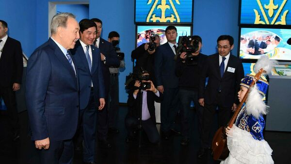 Нурсултан Назарбаев посетил музей в Алматы - Sputnik Казахстан