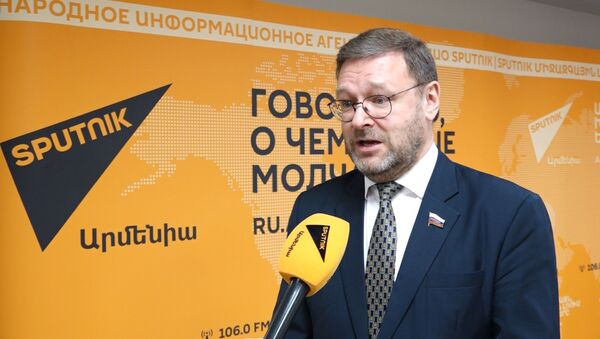 Откровенное хамство: Косачев об угрозах эстонских властей в адрес Sputnik Эстония - видео - Sputnik Казахстан