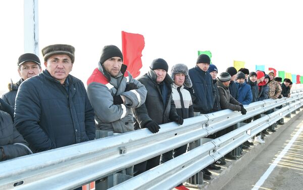 Местные жители на открытии моста в Кызылординской области - Sputnik Казахстан