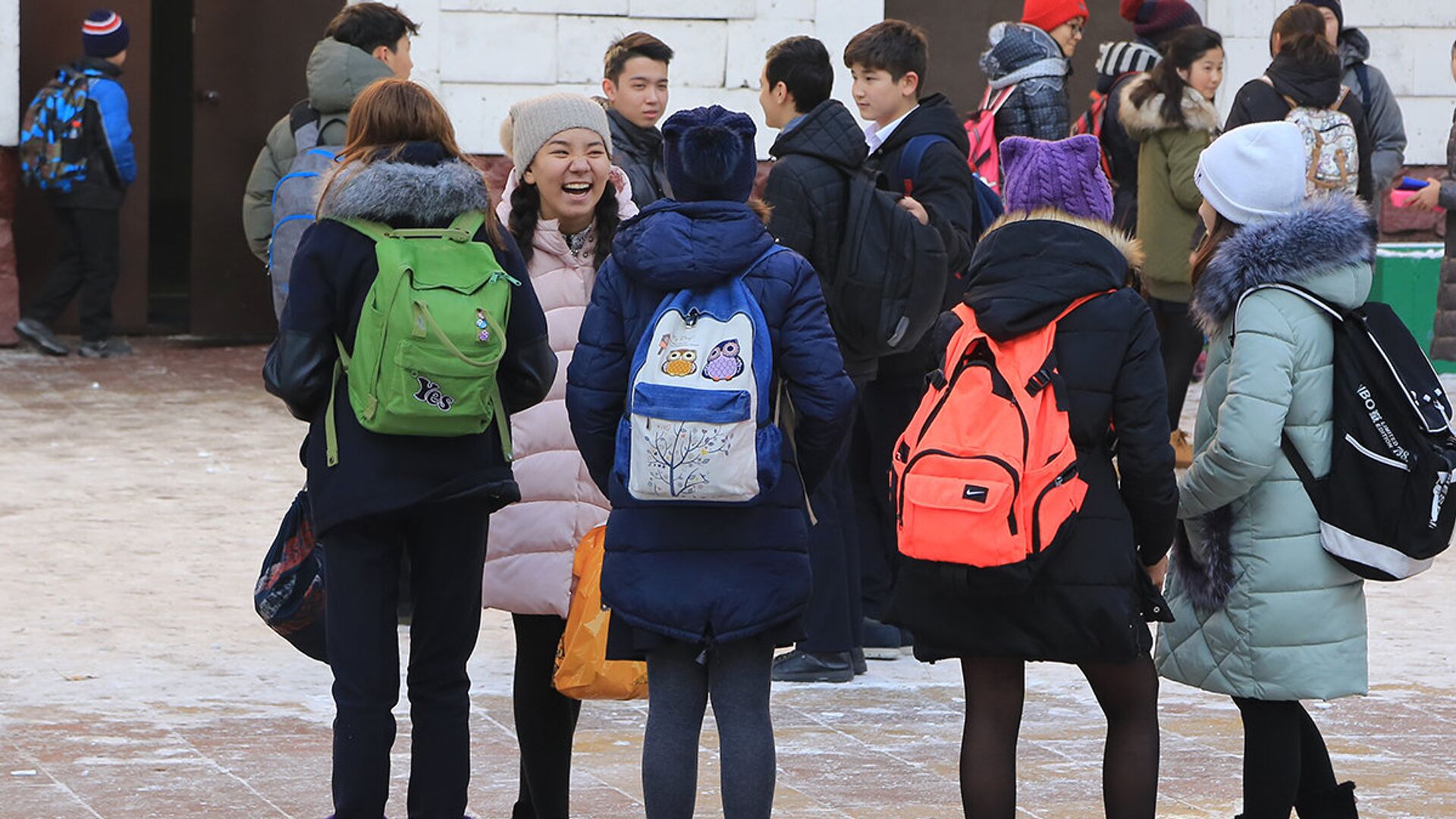 Школьники Школьники - Sputnik Қазақстан, 1920, 20.10.2021