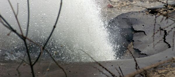 Прорыв трубы, архивное фото Прорыв трубы, архивное фото - Sputnik Казахстан