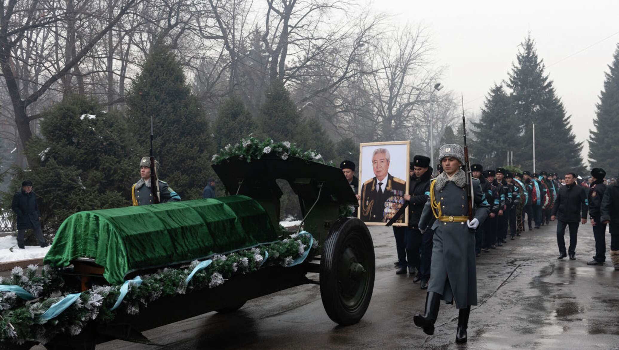 Гибель польского генерала. Генеральские похороны. Погребение военнослужащих. Похороны Генерала Тихомира.