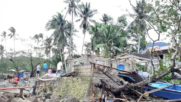 Последствия тайфуна Урсула на Филиппинах - Sputnik Қазақстан