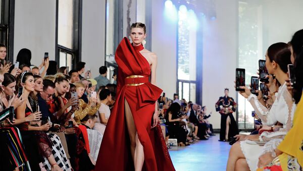 Показ коллекции Elie Saab осень-зима 2019/2020 Haute Couture - Sputnik Казахстан