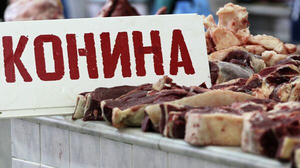 Продажа мяса на рынках - Sputnik Казахстан