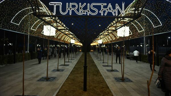В Туркестане после капитального ремонта сдали в эксплуатацию парк Жеңіс (парк Победы) - Sputnik Казахстан