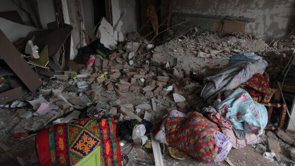 Как выглядят разрушенные квартиры после взрыва газа в Каскелене - видео - Sputnik Казахстан