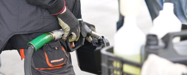 Заправка бензином Заправка бензином - Sputnik Казахстан