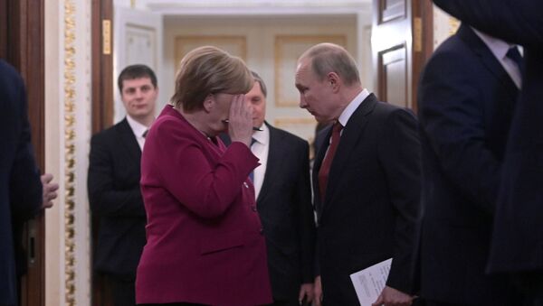 Президент РФ Владимир Путин и федеральный канцлер Германии Ангела Меркель  - Sputnik Казахстан
