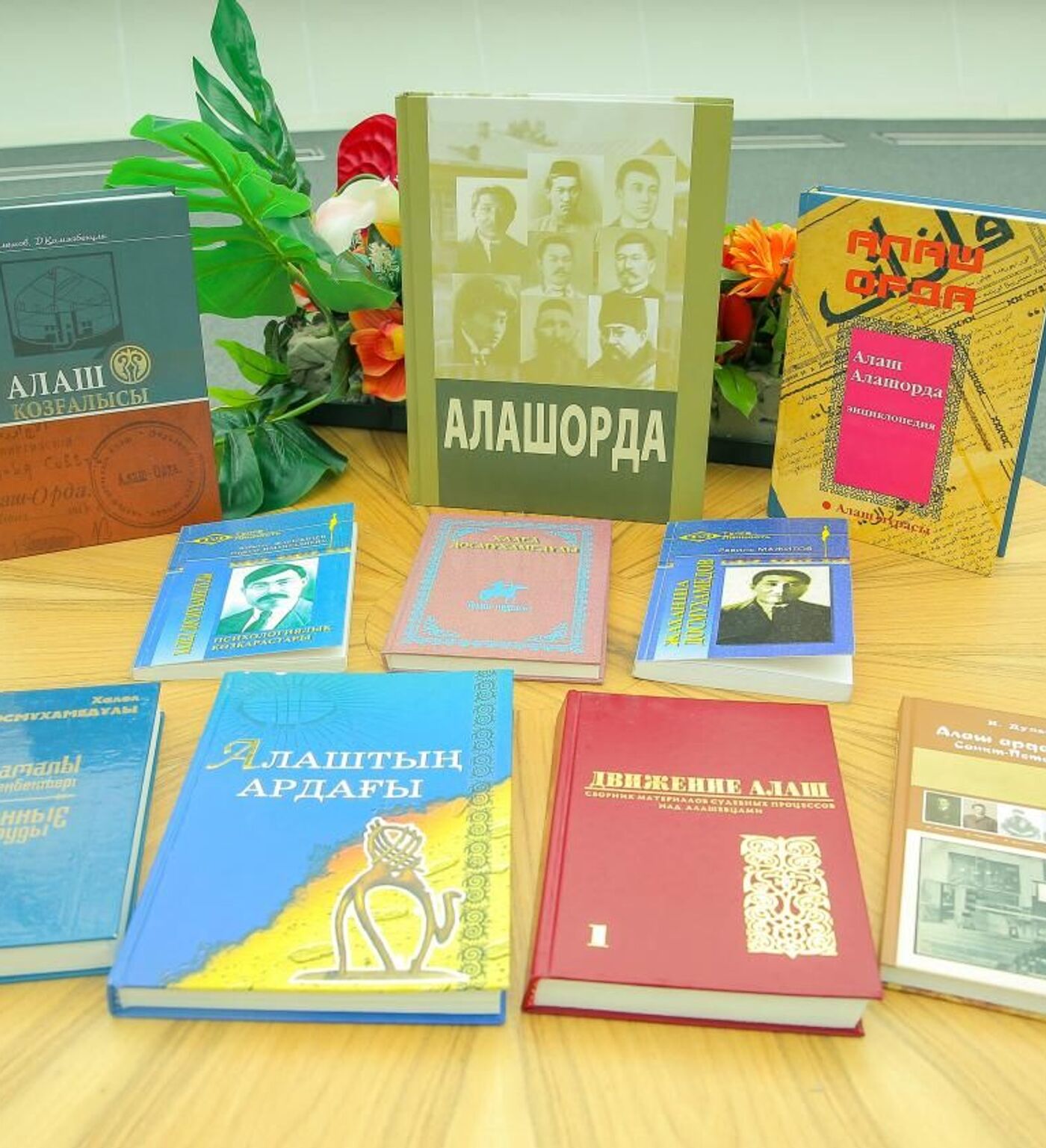 Ақ жігіттер үлкен есек қара қыздарды трасса Қысқа орыс порно видео