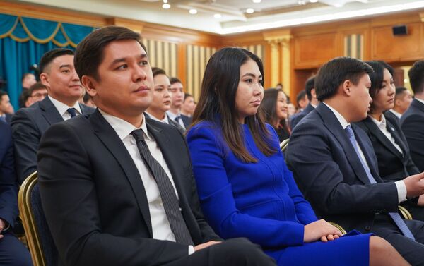 Представители президентского молодежного кадрового резерва на встрече с Касым-Жомартом Токаевым в Акорде - Sputnik Казахстан