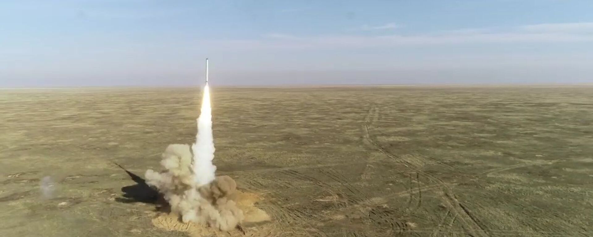 Пуск крылатой ракеты оперативно-тактического ракетного комплекса Искандер  - Sputnik Казахстан, 1920, 25.05.2026