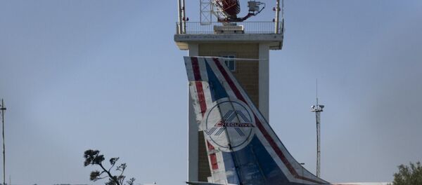 Cамолет из Ливии стоит на взлетной полосе международного аэропорта Мальты Cамолет из Ливии стоит на взлетной полосе международного аэропорта Мальты - Sputnik Казахстан