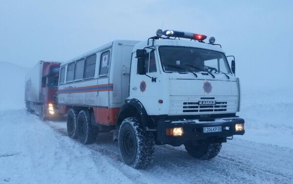 Снежные заторы в Жамбылской области - Sputnik Казахстан