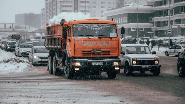 Аномальные снегопады в Нур-Султане - Sputnik Казахстан