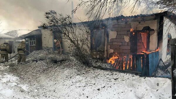 Пожар в частном доме в Успенском районе Павлодарской области - Sputnik Казахстан