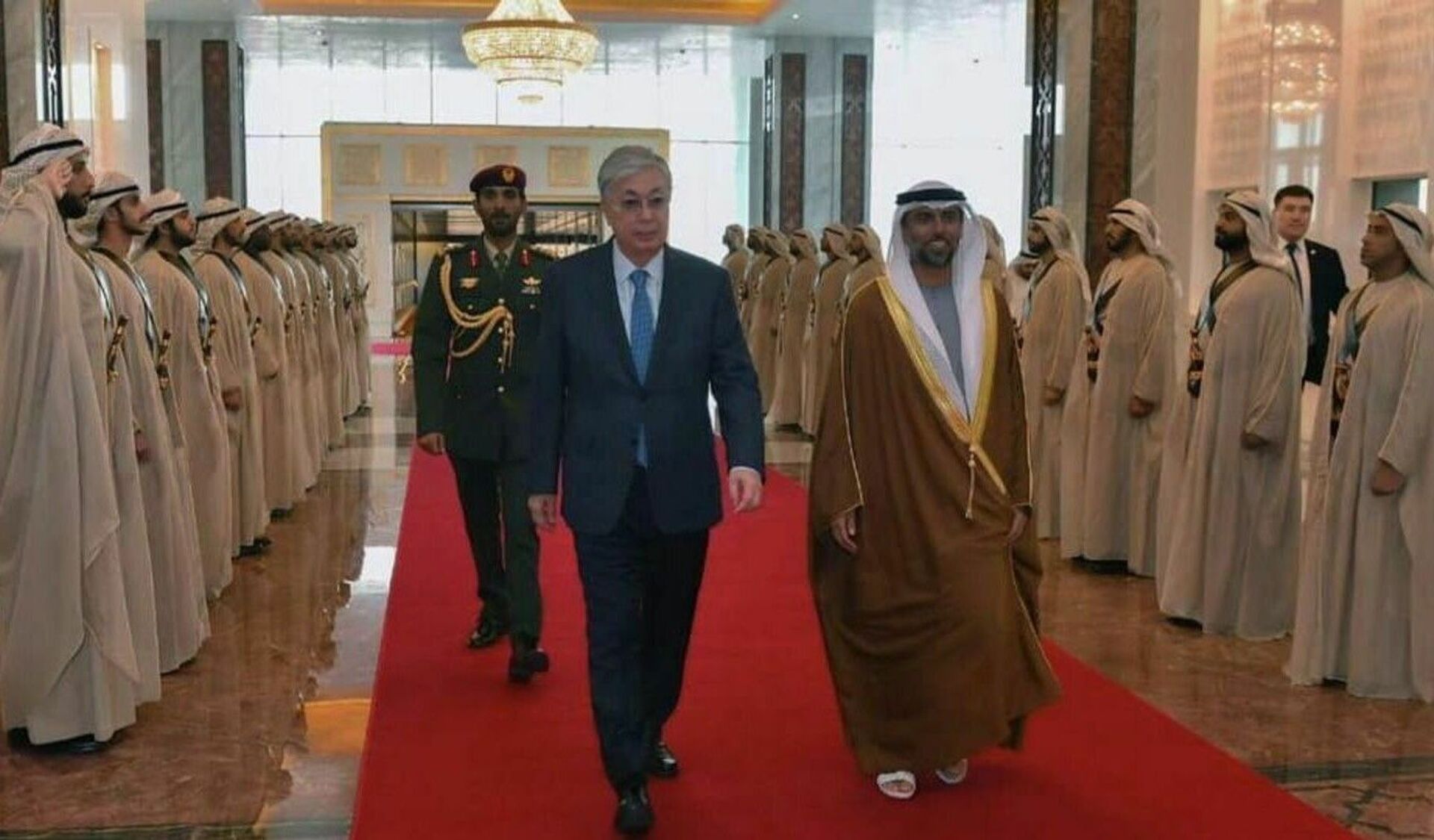 Президент Казахстана Касым-Жомарт Токаев прибыл в ОАЭ Президент Казахстана Касым-Жомарт Токаев прибыл в ОАЭ - Sputnik Казахстан, 1920, 26.12.2025