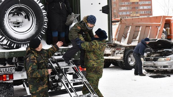 Более 100 граждан эвакуировано военнослужащими Нацгвардии  из снежного плена - Sputnik Казахстан