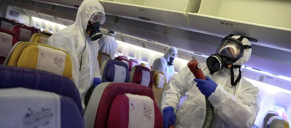 Дезинфекция салона самолет по предотвращению распространения коронавируса  - Sputnik Казахстан