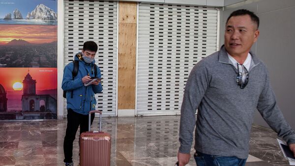 Китайские туристы прибывают в международный аэропорт - Sputnik Қазақстан