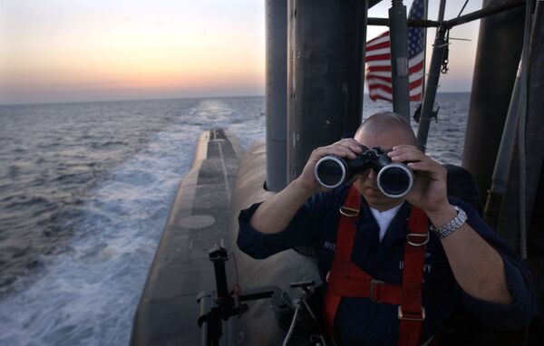 Офицер на борту подводной лодки USS Florida  - Sputnik Казахстан
