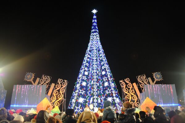 Новогодняя елка в Астане - Sputnik Казахстан